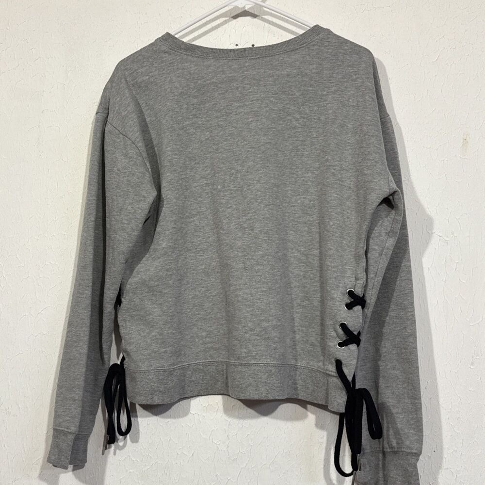 MTV Women’s Gray I Want My MTV Cropped Sweatshirt XL Lace up peek a boo sides - Picture 6 of 6